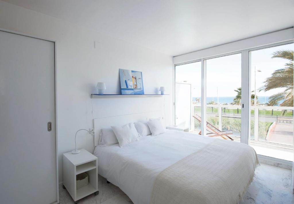 You Stylish Beach Apartments Barcelona Room photo